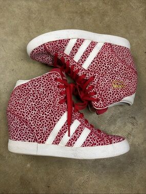 adidas Women’s Horse Shoe Pattern Basket Profi High-Top Sneakers | Size 9